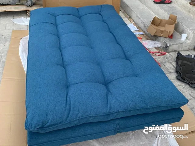 We are selling brand new sofa combed