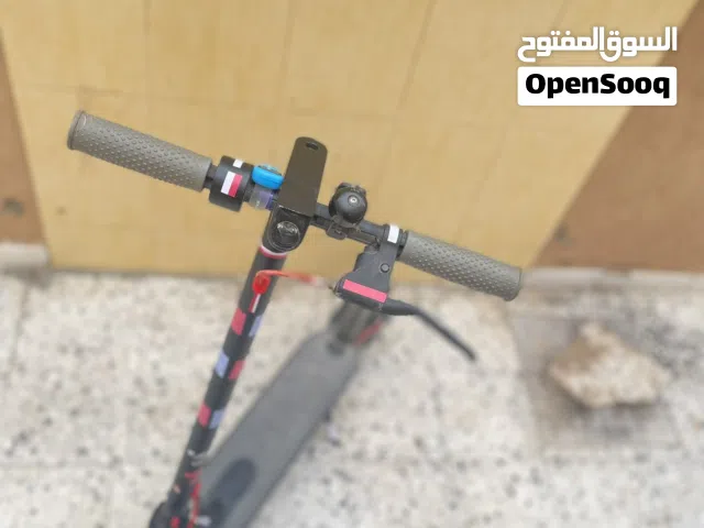 سكوتر شاومي منضم فوق هيكل ربي يبارك