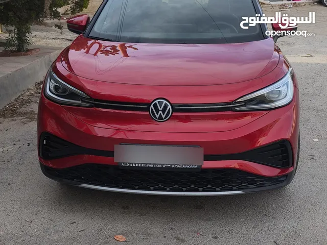 لون احمر id4 موديل 2022