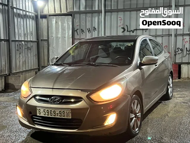 2013 هيونداي اكسنت Limited