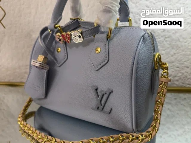 حقيبه نسائية من براند LV