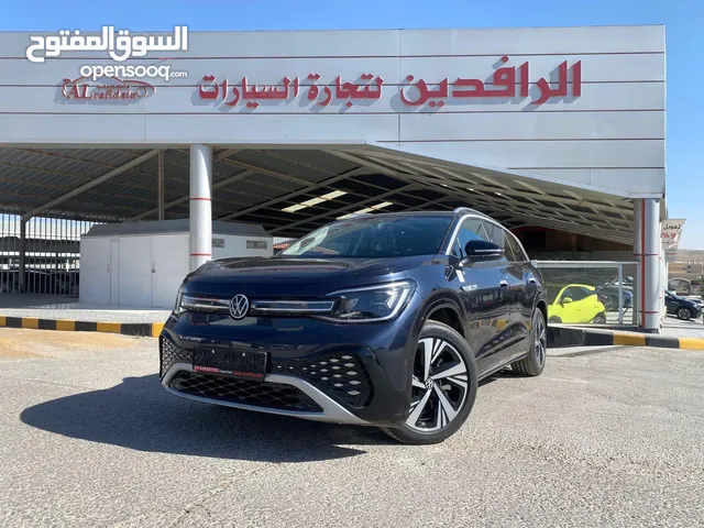 Volkswagen ID 6 CROZZ PRO 2024 عداد زيرو كفالة 6 سنوات بيانو بلاك للبيع بسعر مميز