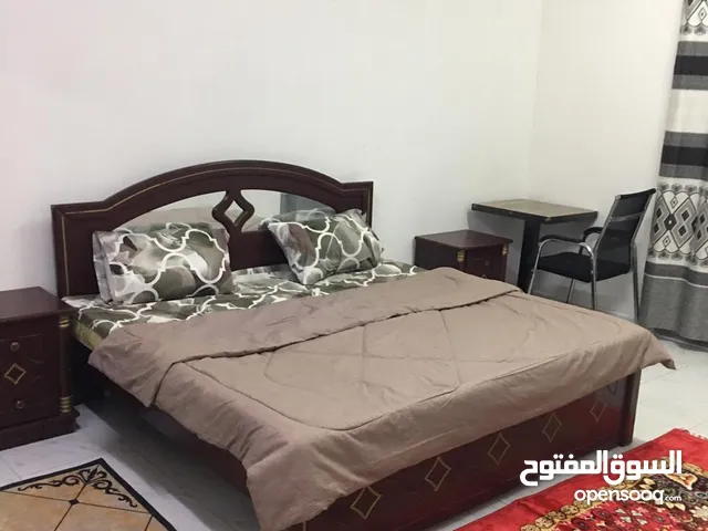 1000 ft 2 Bedrooms Apartments for Rent in Ajman Al Rumaila