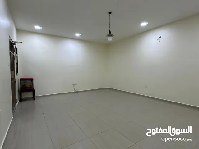 150 m2 2 Bedrooms Apartments for Rent in Northern Governorate Malikiyah