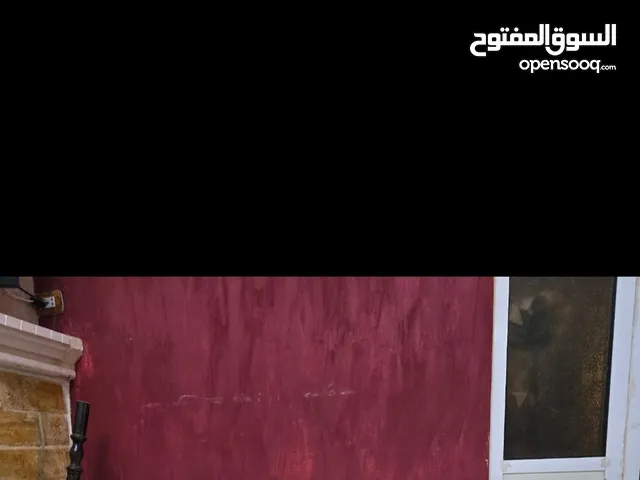 طاولة وسط مع طاولة تلفزيون للبيع