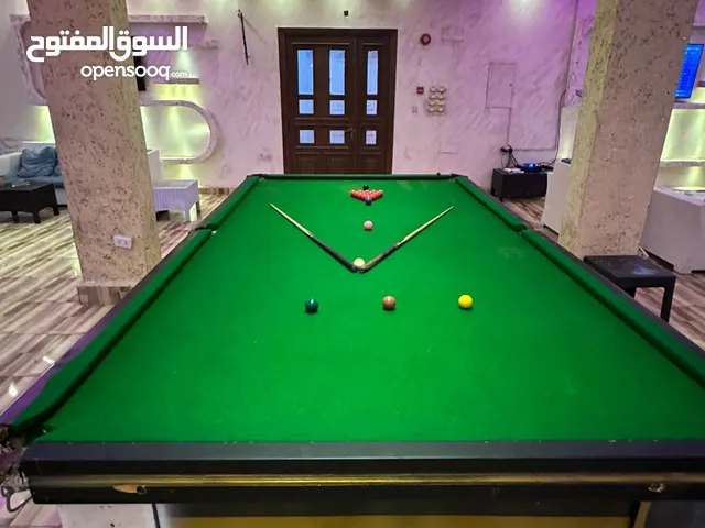 طاوله اسنوكر نخب مستعمل بسعر مغري