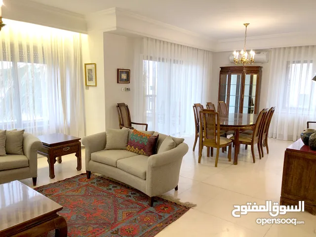 شقة مفروشة شرحه و مميزه في عبدون مساحة 250 متر