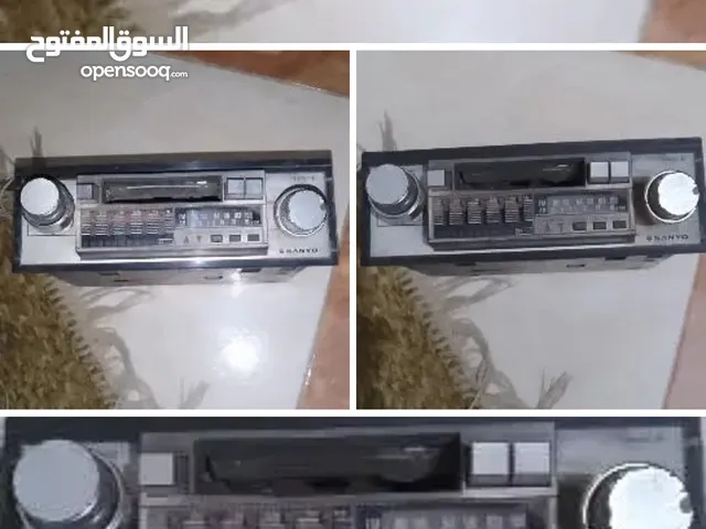 كاسيت سيارة ماركة سانيو راديو وكاسيت بس...لايوجد فلاشه.