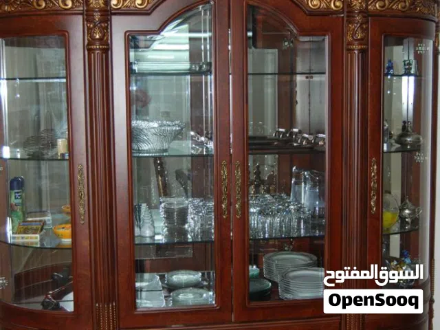 بوفيه مستخدم بحاله ممتازه