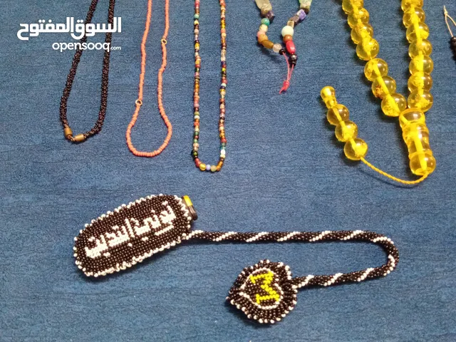 مسابح وعقود واطواق مشكله منوعه للبيع في اربد