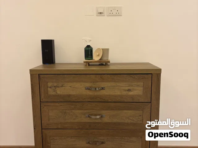 Dresser wood
