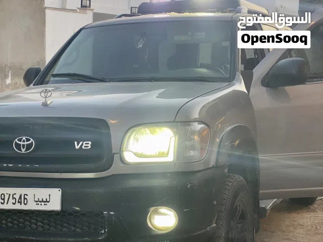 2004 تويوتا سيكويا EXR
