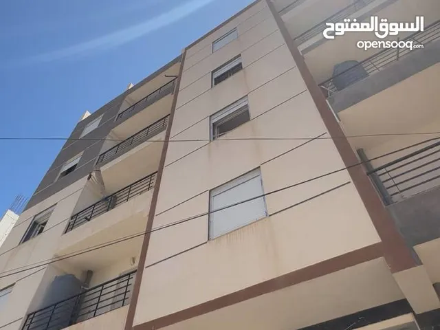 شقة للبيع ف4 في وسط المدينة