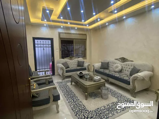 165 m2 5 Bedrooms Apartments for Sale in Zarqa Dahiet Al Madena Al Monawwara