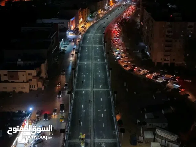 فيله تجاريه استثماريه سكنيه ثلاته طوابق مفصول شقق ومحل بشارع الضل امتداد جامع ااصقع  ممتازه موقع ممت