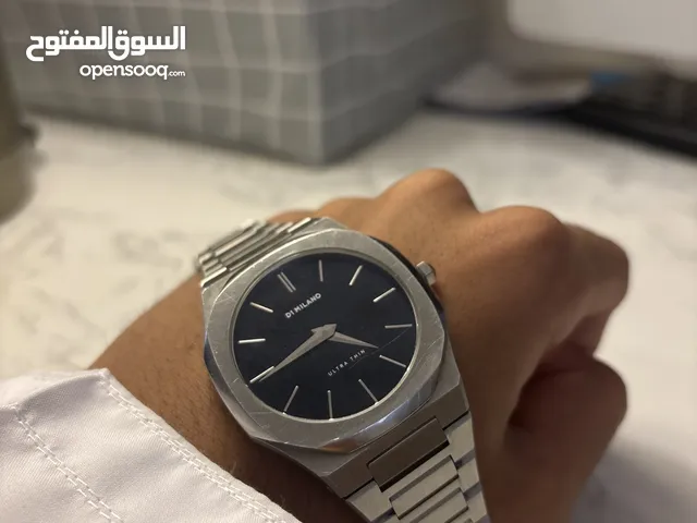 ساعة d1 اللي يبا يشتري يتواصل معاي