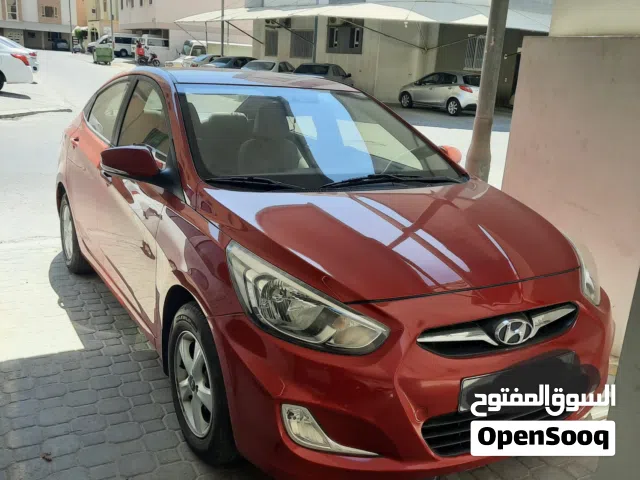 2017 هيونداي اكسنت Standard