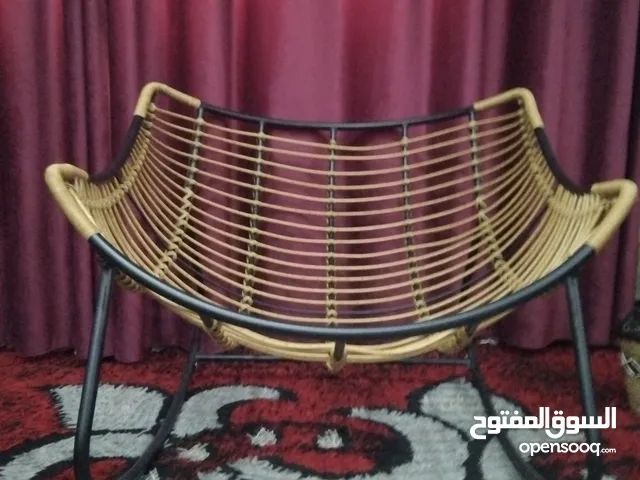 كرسي هزاز مصنوع من المعدن  انهو جيدددددددددددددد