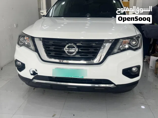 Used Nissan Pathfinder in Al Batinah