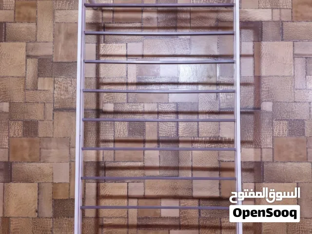 جرباية سرير مفرد معدني بتصميم عصري ومتين