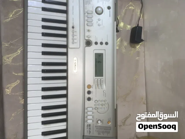 Synthétiseur Yamaha A300 Psr