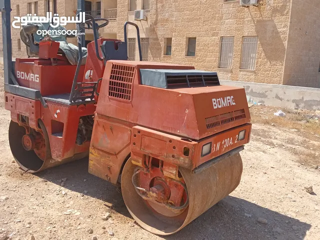 مدحلة بوماك ،فيها ترخيص و تنازل للبيع أو للإيجار ، شهري او يومي