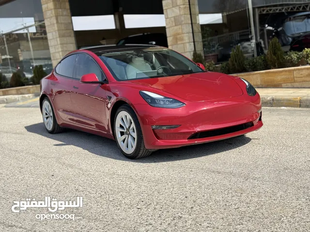 تسلا MODEl مج 3 موديل 2021 ستاندر بلس خمري داخل ابيض بحالة الوكاله فحص كامل حرره