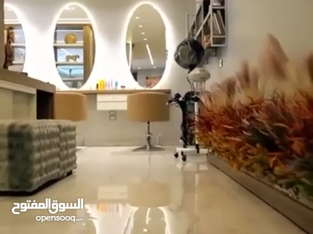 صالون ستأتي للبيع مع كامل عدتو