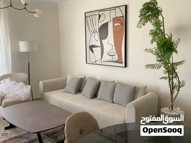 شقة بحديقة خاصة 100م بالتقسيط حتى 10 سنوات بمقدم 400 ألف في موقع مميز قرب المحاور بقلب الشيخ زايد