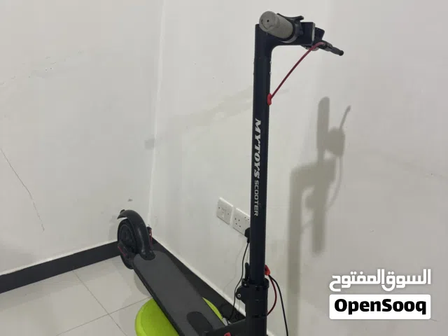 شريت هاذا السكوتر ب 1000درهم و ببيعه ب 450 قابل للتفاوض