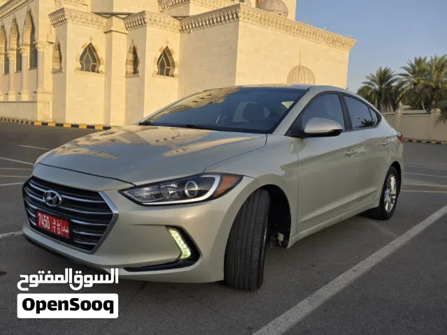 2019 هيونداي النترا SE