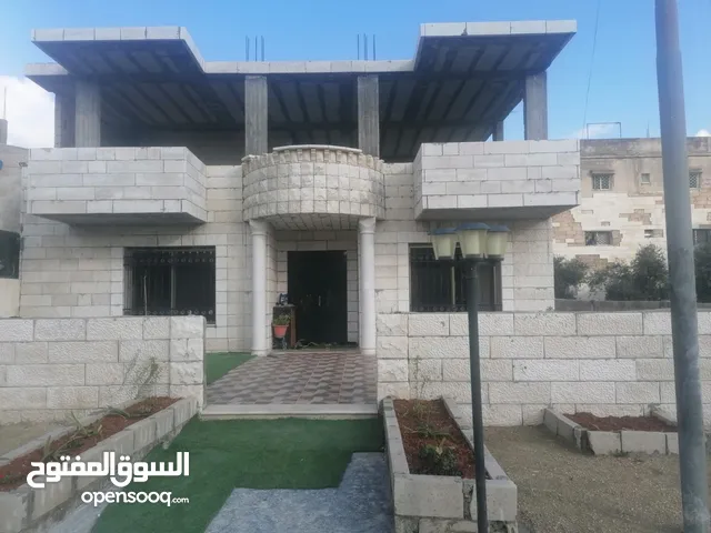 130m2 4 Bedrooms Townhouse for Sale in Amman Al-Jweideh