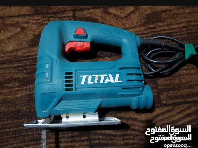 مقص فيبر مع طاوله خشب مع منشار خشب يدوي مطلوب 70دينار من الاخر