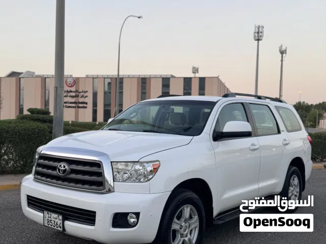 2013 تويوتا سيكويا SR 5