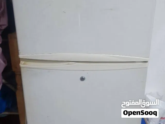 ثلاجة سامسونج 14قدم مستعملة شغالة ممتاز  15 دينار