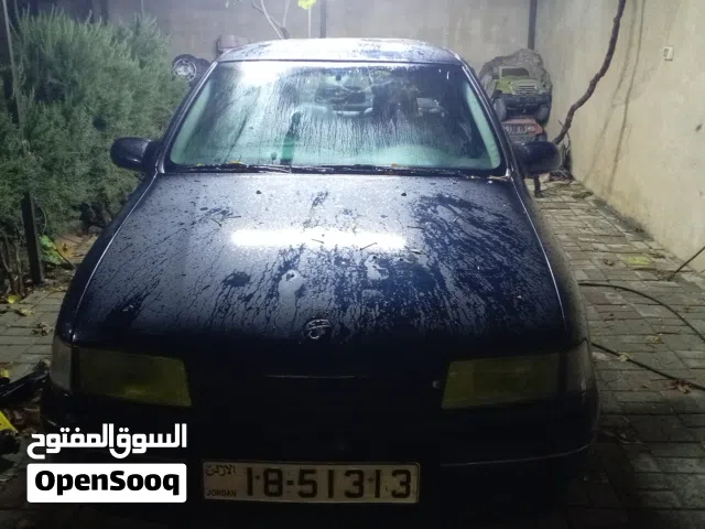 1990 أوبل فيكترا