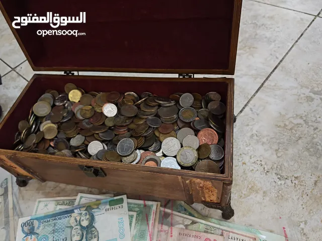للبيع أكثر من 15كجم عمله حديد وأكثر من 100عمله ورقيه