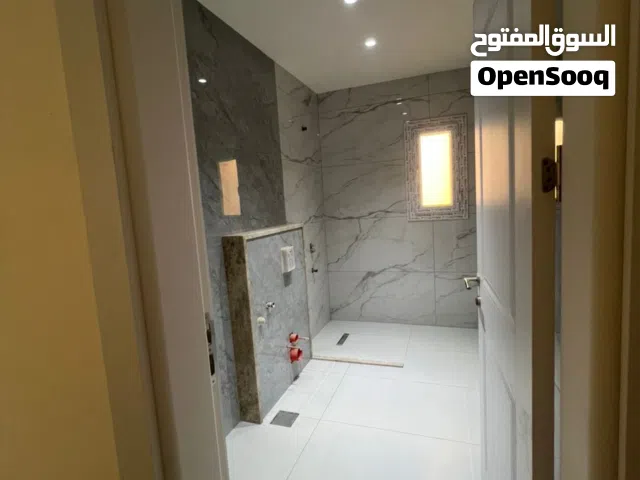 شقة للإيجار – أبو نواس، بالقرب من كوشة أبونواس،موقع حيوي بالقرب من كل الخدمات