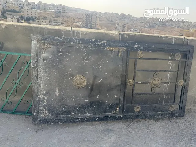 باب حديد بحاله جيده للبيع