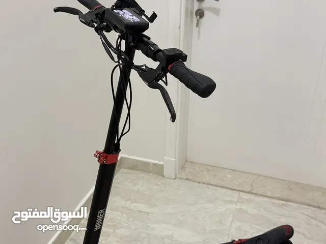 سكوتر كهربائي سرعته 65 بطارية جديدة بالكامل يمشيك 1:30 متواصله ويوجد توصيل للعين