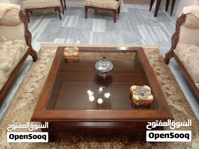 طاولات خشب