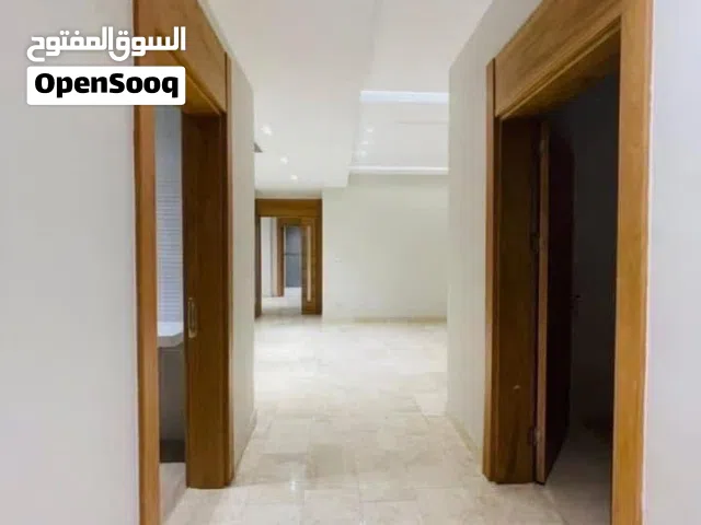 شقق. فاخره. لبيع نظام. دبلكس. نظام. عادي تشظيب فاخر. حي دمشق. موقع. إستراتجي لبيع