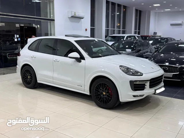 Porsche Cayenne GTS 2016 (White)