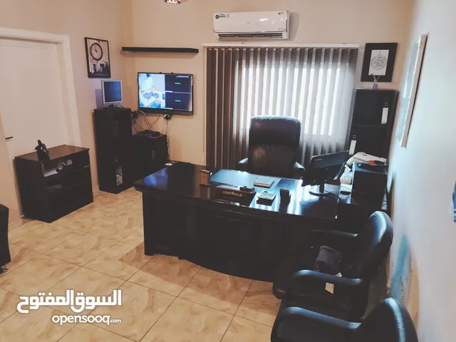 اثاث مكتب كامل متكامل للبيع