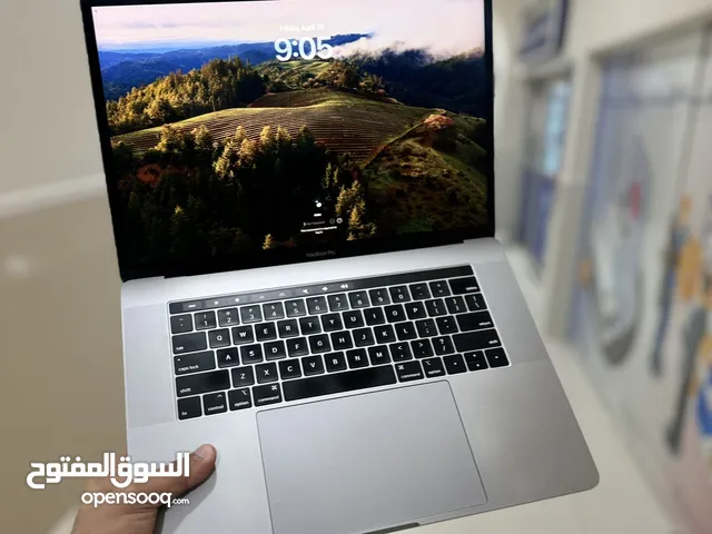 MacBook Pro A1990 core i7 16gb ram 2018 touch bar 15 ratina 4gb dadicated graphics