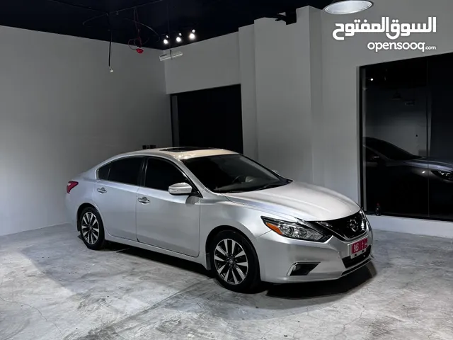 Nissan Altima in Muscat