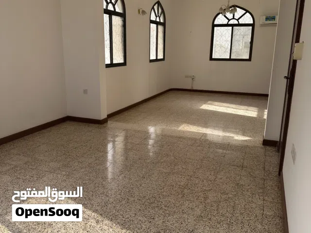 Villa 4 bhk in Alkhuwair