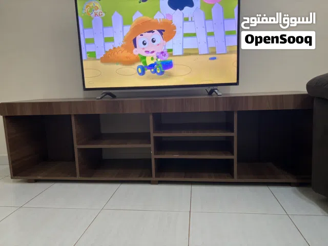 طاولة تلفزيون
