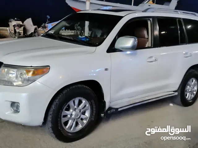 Toyota Land Cruiser GX in Al Mukalla