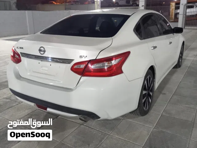 2018 نيسان التيما Standard